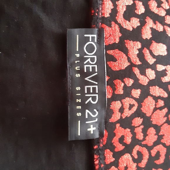 Forever21 Red Leopard Print Pencil Skirt - Size 1X - Picture 3 of 4